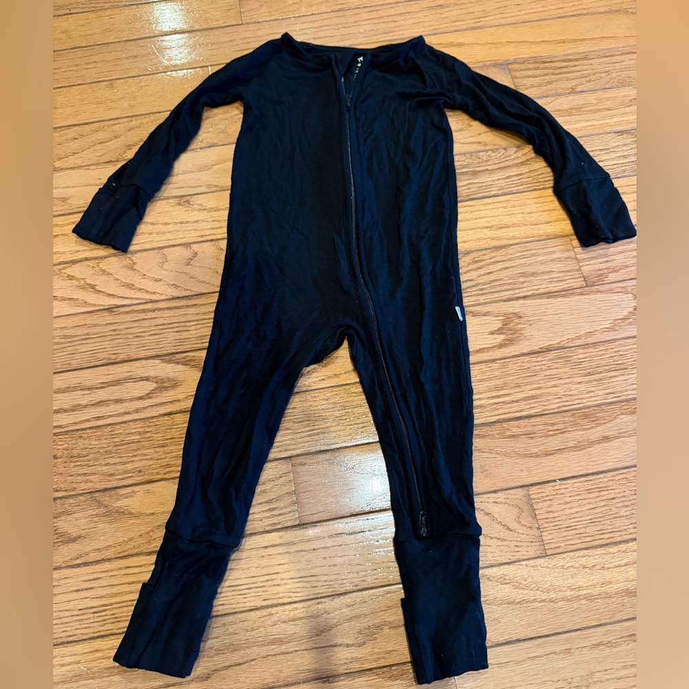 Little Sleepies Black Zippy